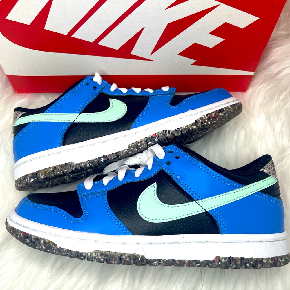 Nike Dunk Low - Picture 5 of 9